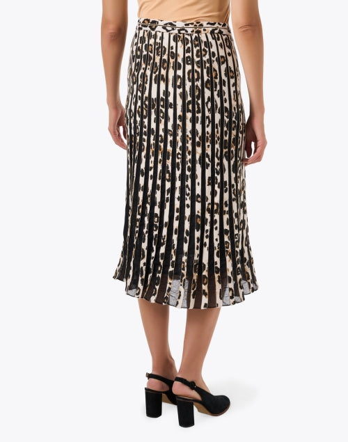 Leopard Print Pleated Skirt